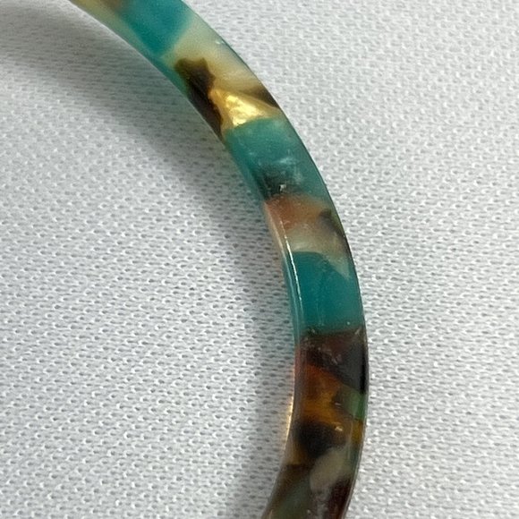 Pomina Womens Earrings Acrylic Post Hoops Tortoise Shell Pattern New on Card - Picture 2 of 5